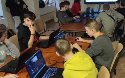 Warsztaty Mobilnej Pracowni Aktywnego Korzystania z Technologii-PAKT