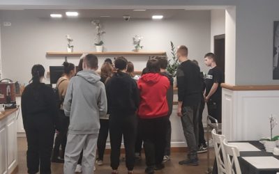 Z WIZYTĄ ZAWODOZNAWCZĄ W ,,STAREJ STOŁÓWCE”