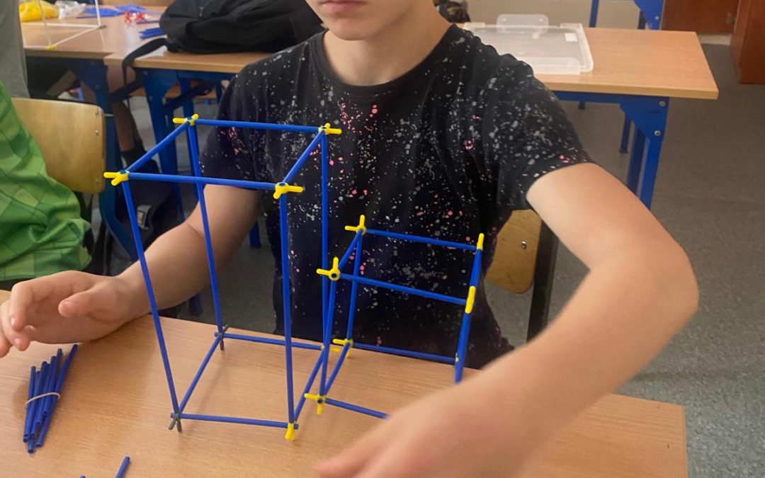 W ŚWIECIE BRYŁ – MATEMATYKA W KLASIE IV