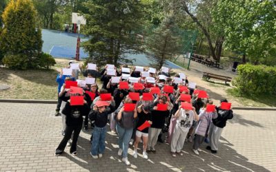 ŻYWA FLAGA JAKO WYRAZ PATRIOTYZMU I WSPÓLNOTY – INICJATYWA WOLONTARIATU